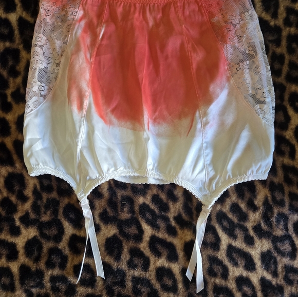 Bloody bride x dollskill - Picture 3 of 9